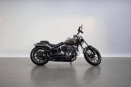 HARLEY-DAVIDSON SOFTAIL BREAKOUT 